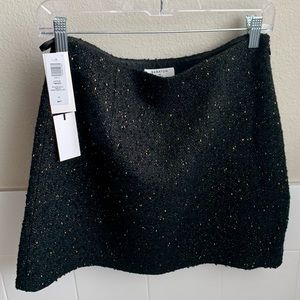 SOLD ON DEPOP Aritzia Little Tweed Skirt in black and gold